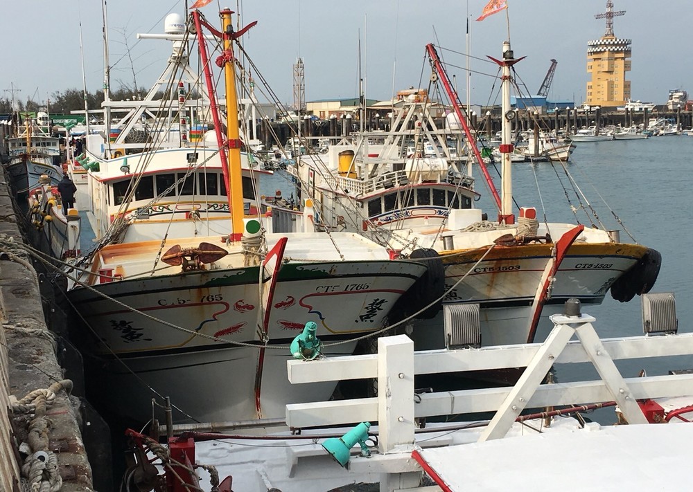 關於鰲興