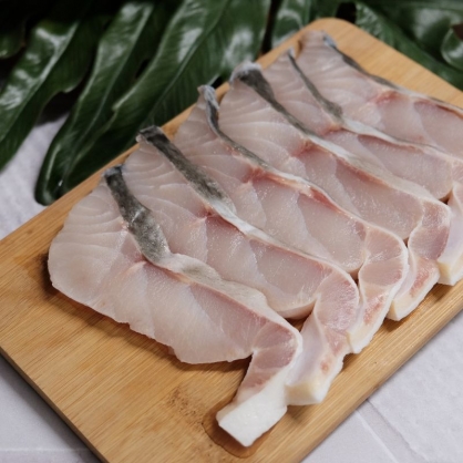 鱘龍魚魚片