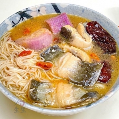 【升升】外銷日本生鰻片+麻薑猴頭菇煲湯+何首烏煲湯 禮盒組