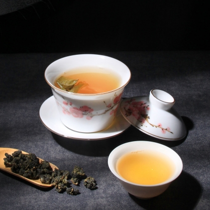 梨山華岡烏龍茶